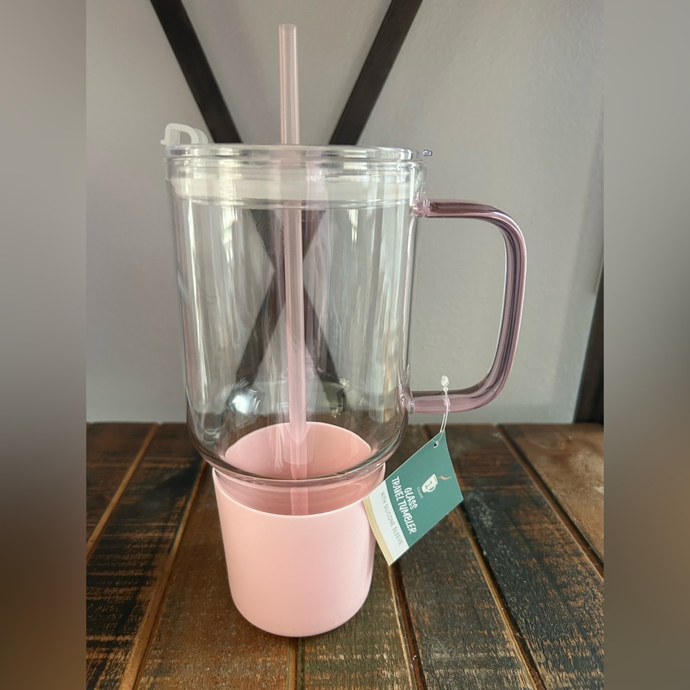 Target Bullseye Playground 33.8 oz Clear Glass Tumbler Pink With Sleeve 2026 NEW